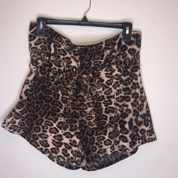 Olivaceous Pants - Leopard print high waist shorts